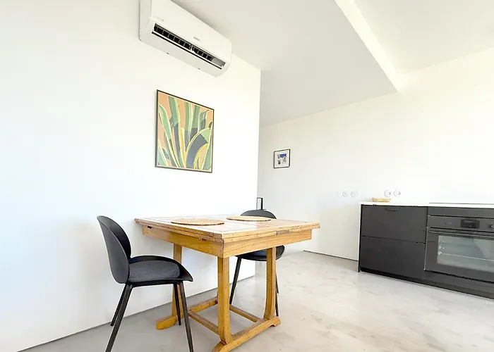 1br With Panoramic View In Historic Centre