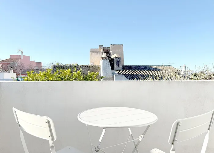 1br With Panoramic View In Historic Centre *